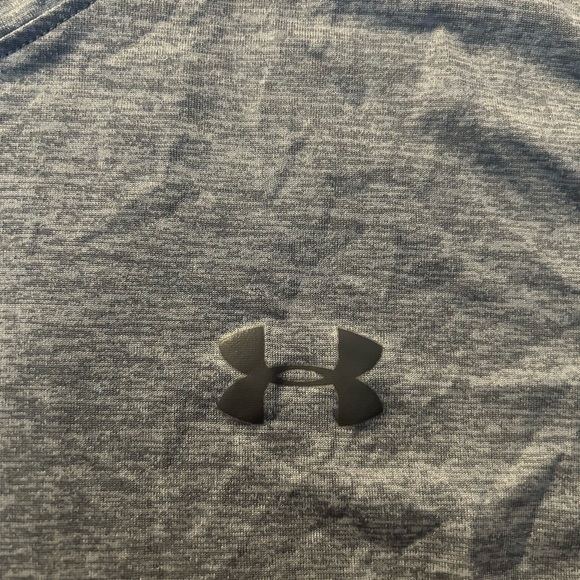 Under Armour Gray Tee - Picture 4 of 4